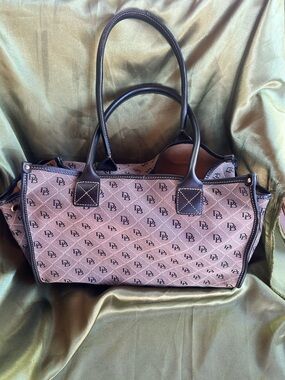 Vintage DOONEY & BOURKE LOGO PRINT SIGNATURE TOTE Bag Y2K Purse Pop